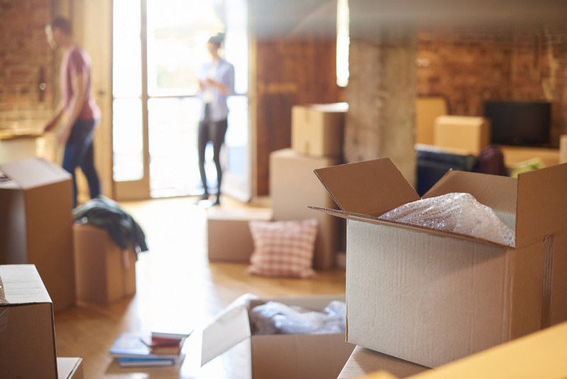 Moving-into-New-Home-with-Boxes-800x534